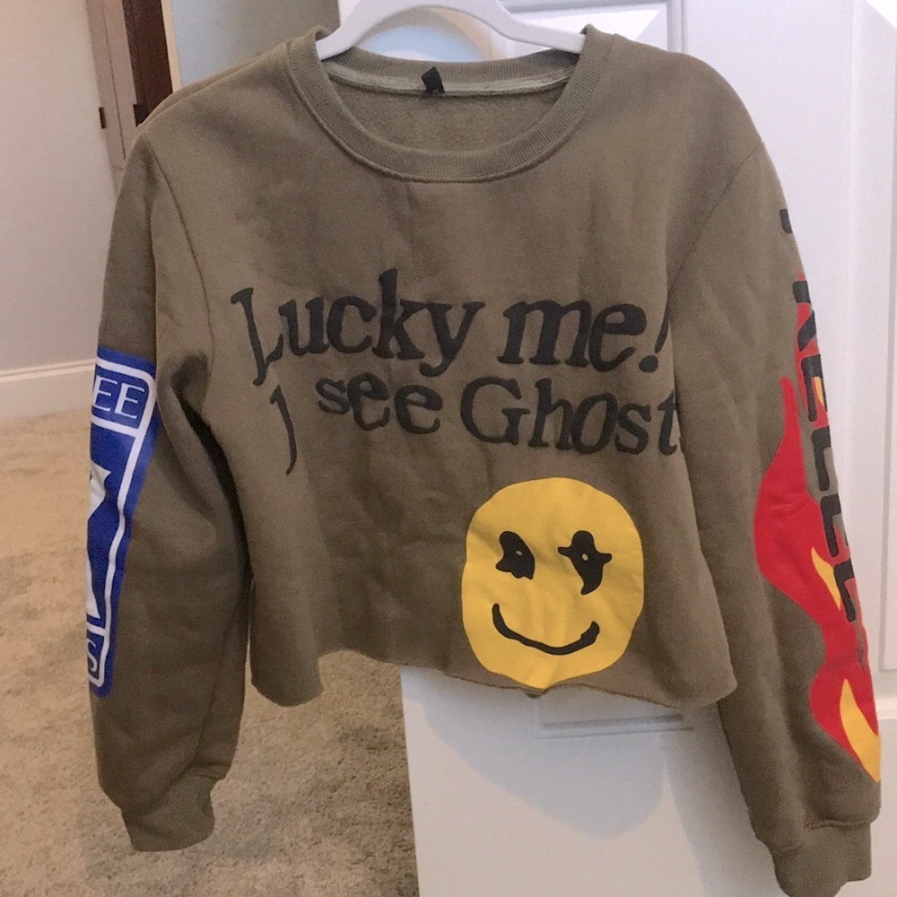 ‘lucky me i see ghosts’ cropped sweatshirt